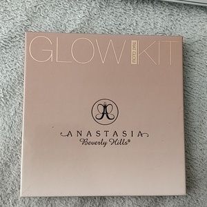 ABH Anastasia Beverly Hills That Glow Glow Kit